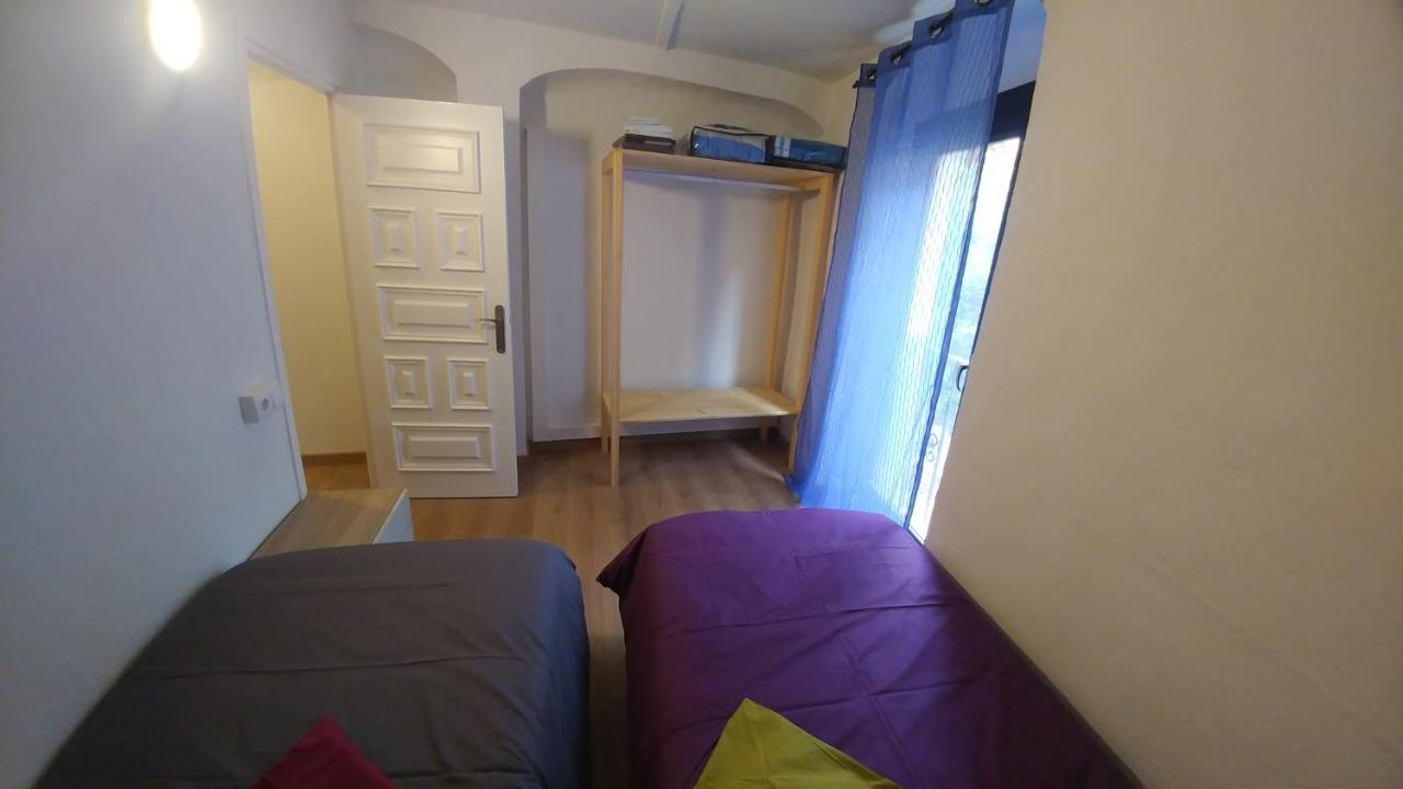 Apt 2 Acollidor Al Centre Historic De Vic Aptgarbi Zewnętrze zdjęcie